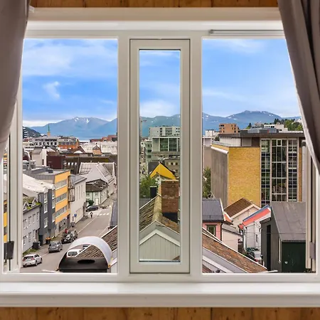 Arctic Homes - Historical Newly Renovated *