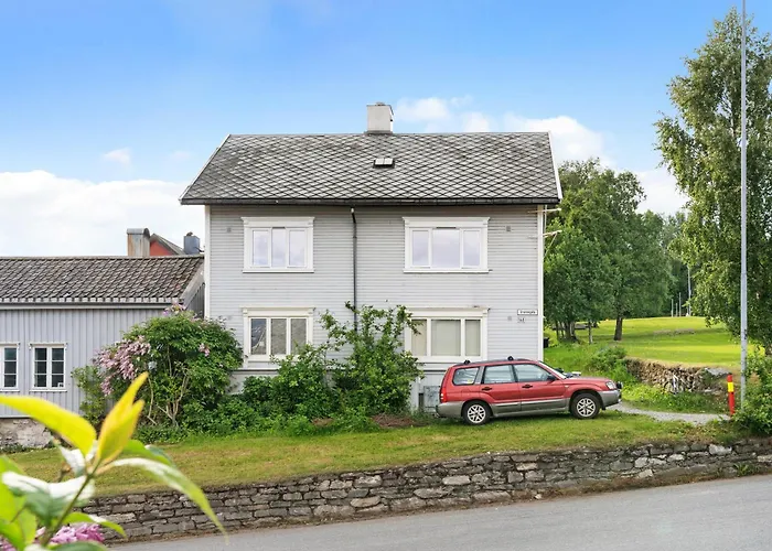 Arctic Homes - Historical Newly Renovated *