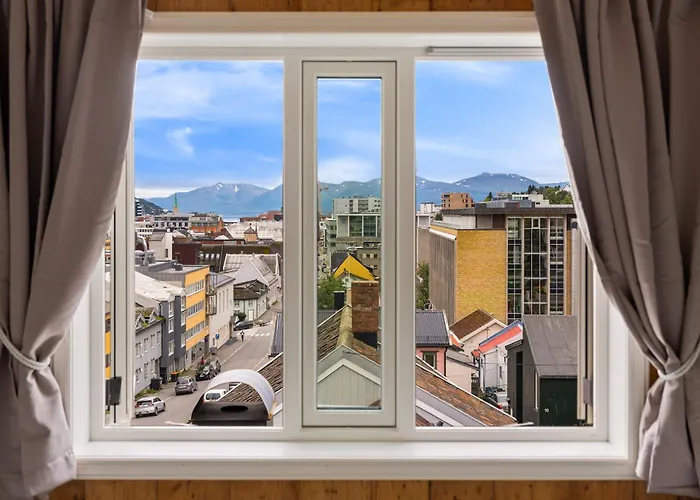 Arctic Homes - Historical Newly Renovated *