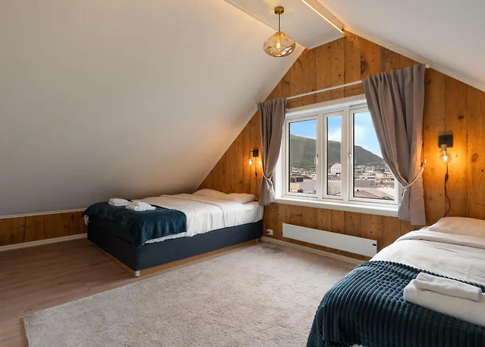 Arctic Homes - Historical Newly Renovated Tromsø