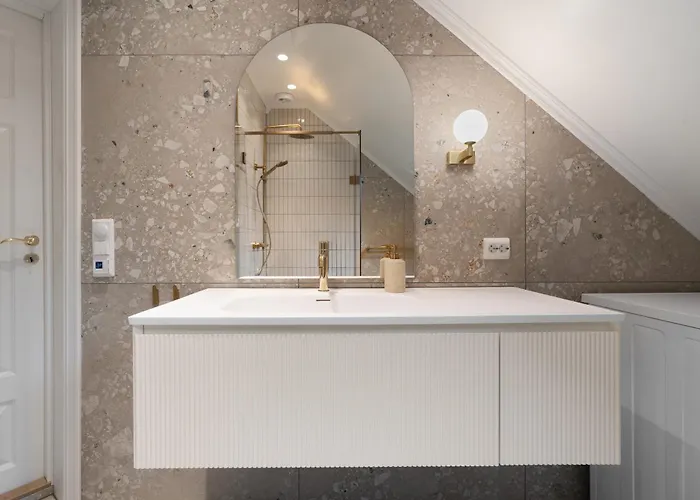 Arctic Homes - Historical Newly Renovated Appartamento *