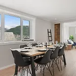 Daire Arctic Homes - Historical Newly Renovated *